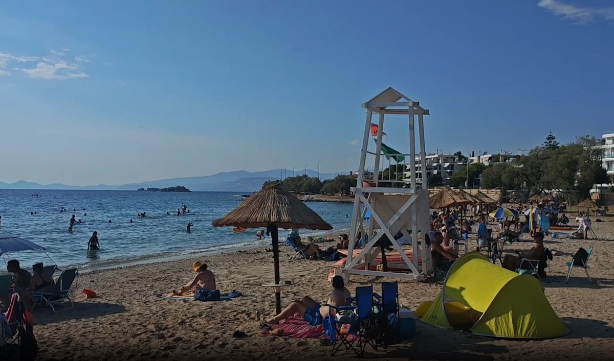 Καιρός: Βούλιαξαν οι παραλίες της Αττικής – Πού ξεπέρασε τους 40 βαθμούς ο υδράργυρος