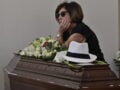 Κηδεία Νίκου Καλογερόπουλου: Συγγενείς και φίλοι αποχαιρετούν τον σπουδαίο ηθοποιό
