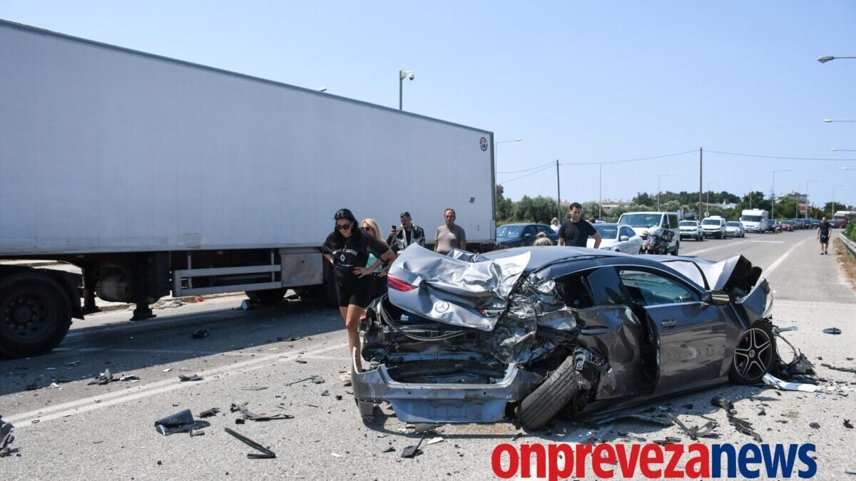 Τροχαίο στη σήραγγα Ακτίου: «Πονούσα παντού, πονούσε και ο αυχένας μου» λέει Ιταλίδα τουρίστρια που νοσηλεύεται 1 Τροχαίο στη σήραγγα Ακτίου: «Πονούσα παντού, πονούσε και ο αυχένας μου» λέει Ιταλίδα τουρίστρια που νοσηλεύεται