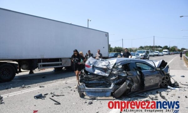 Τροχαίο στη σήραγγα Ακτίου: «Πονούσα παντού, πονούσε και ο αυχένας μου» λέει Ιταλίδα τουρίστρια που νοσηλεύεται