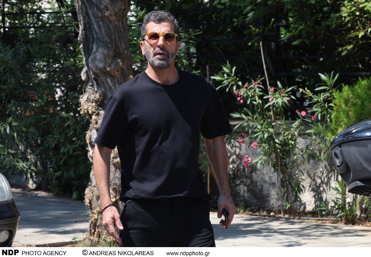 Λορέντζο Καριέρε: 40 μέρες από τον θάνατό του – Η ανάρτηση του Γιώργου Ελεύθερα (Φωτογραφία) 36 Κηδεία Καριέρε