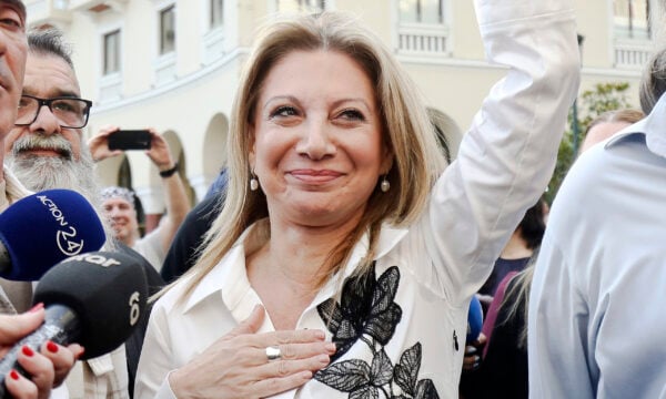 Αυγερινός για Καρυστιανού: Νέα αιχμηρή ανάρτηση για βουλευτικά έδρανα και συνωμοσίες