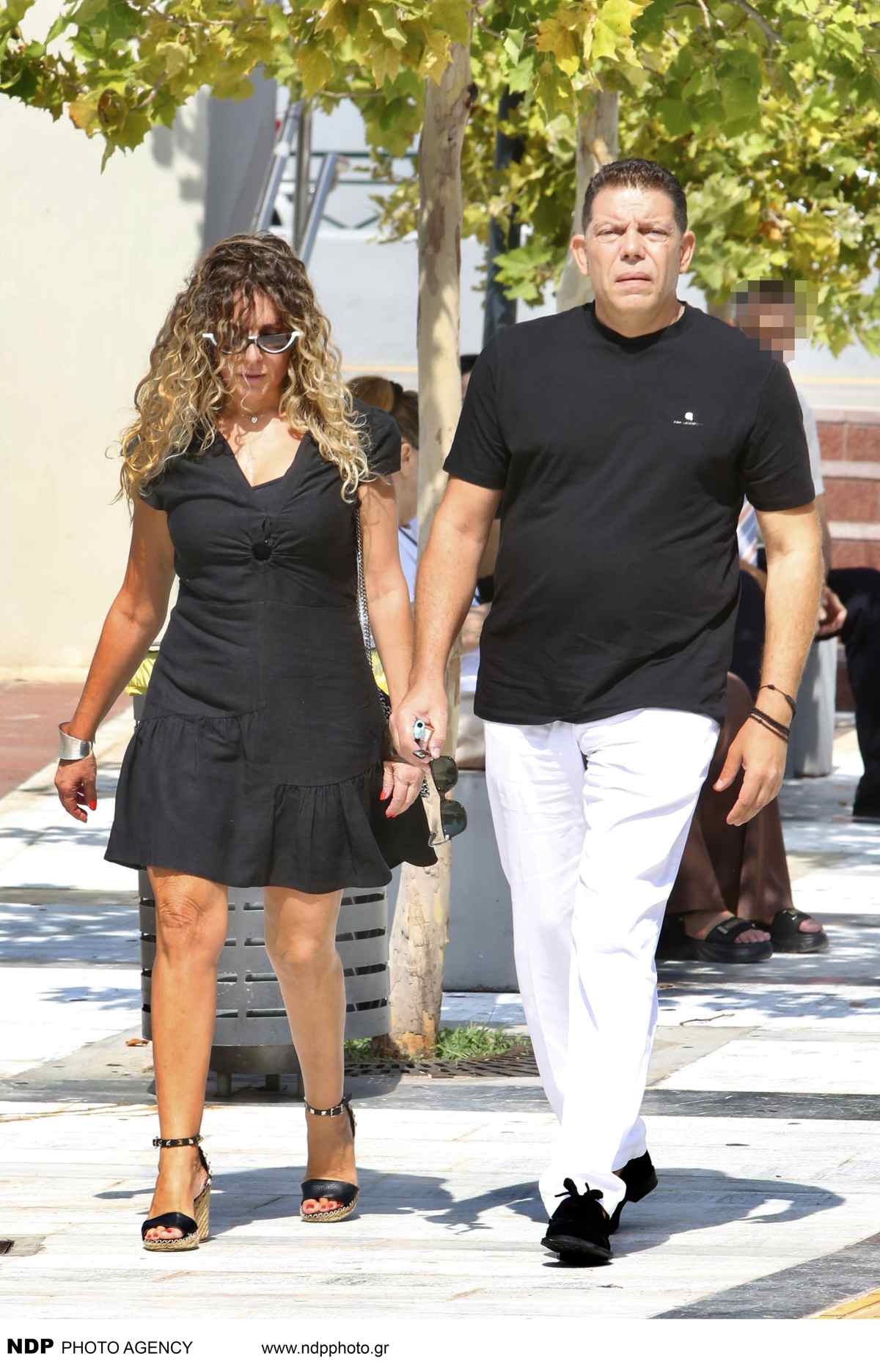 Κηδεία Κόκοτα: Η αδελφή του, Μαριάννα, ντυμένη στα μαύρα στην κηδεία (Φωτογραφίες) 15 Γρηγόρης Μπιθικώτσης