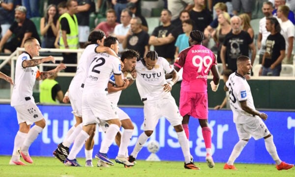Η βαθμολογία της Super League μετά την γκέλα της ΑΕΚ και τα «διπλά», Ολυμπιακού, ΠΑΟΚ και Άρη – Φάσεις και γκολ από τα ματς της 2ης αγωνιστικής