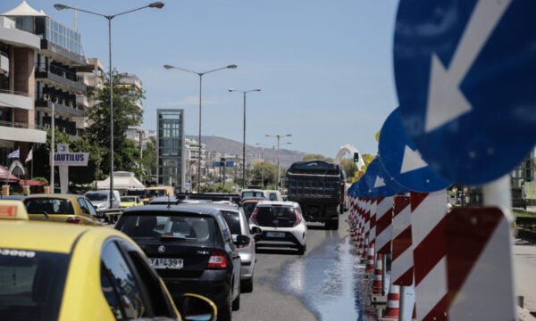 Κυκλοφοριακές ρυθμίσεις στη Λεωφόρο Ποσειδώνος την Τετάρτη και την Πέμπτη: Ποιες ώρες θα ισχύσουν