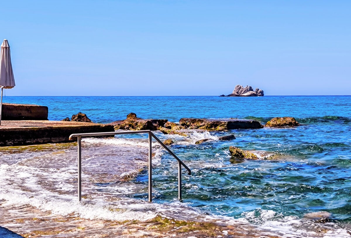 Καιρός Δεκαπενταύγουστος με ισχυρούς βοριάδες έως 8 μποφόρ – Από την Πέμπτη πέφτει η θερμοκρασία