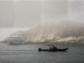 Φωτογραφίες από το πυκνό πέπλο ομίχλης που σκέπασε την Κίμωλο – Το φαινόμενο sea smoke