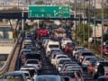 Τροχαίο στον Κηφισό: Μποτιλιάρισμα στο ύψος της γέφυρας Βρυούλων προς Λαμία