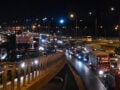 Επιστροφή αδειούχων Αυγούστου: Μποτιλιάρισμα στις εισόδους για Αθήνα και Θεσσαλονίκη, αυξημένη κίνηση στον Πειραιά