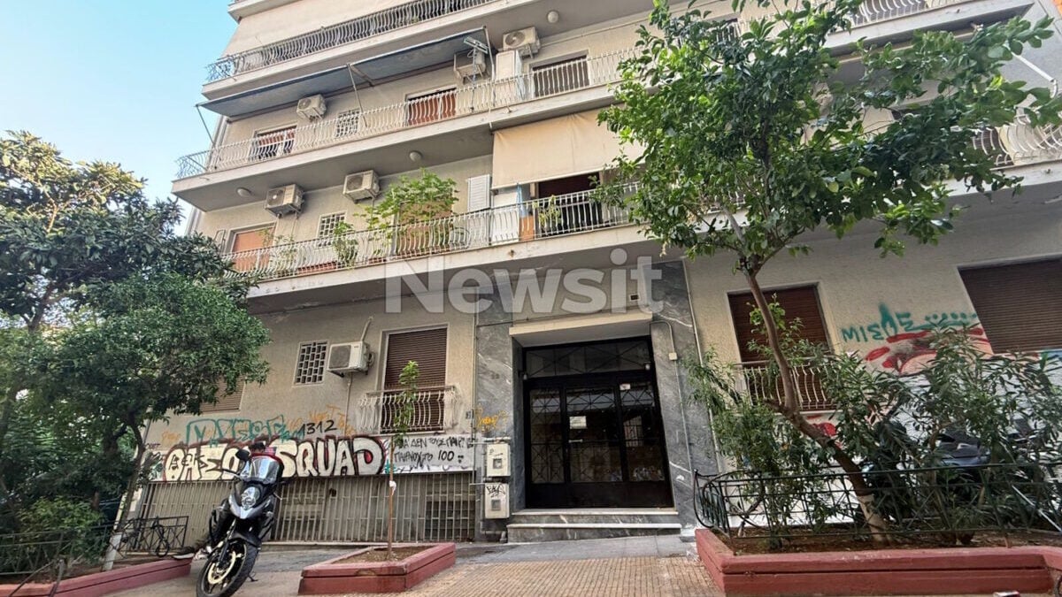 Κυψέλη: Ιδιοκτήτης του διαμερίσματος όπου βρέθηκε το νεκρό βρέφος – «Σεξουαλικά αντικείμενα και κάμερες μέσα στο σπίτι» 1 Κυψέλη: Ιδιοκτήτης του διαμερίσματος όπου βρέθηκε το νεκρό βρέφος – «Σεξουαλικά αντικείμενα και κάμερες μέσα στο σπίτι»