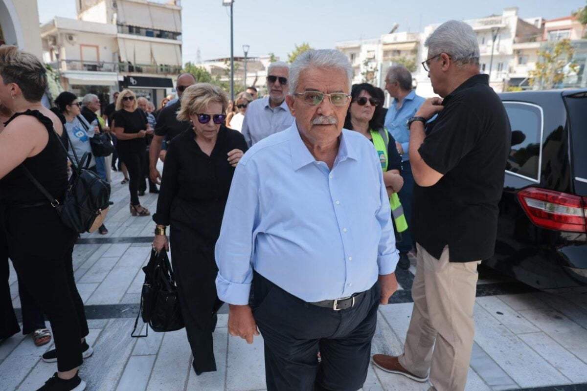 Δημήτρης Κόκοτας: Οι επικήδειοι της συζύγου και της αδερφής του – «Η ψυχή που ερωτεύτηκα είναι η μισή ζωή μου»