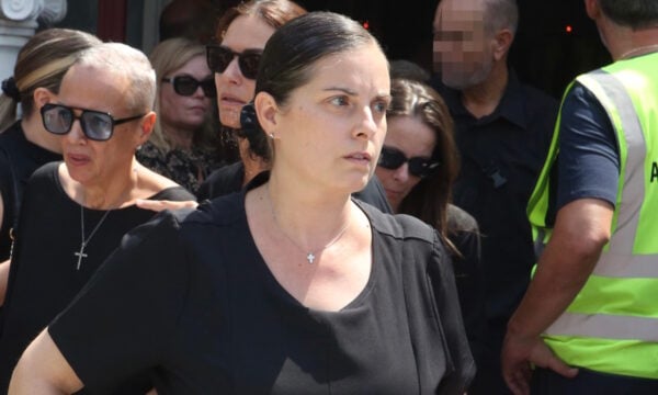 Δημήτρης Κόκοτας: Οι επικήδειοι της συζύγου και της αδερφής του – «Η ψυχή που ερωτεύτηκα είναι η μισή ζωή μου»
