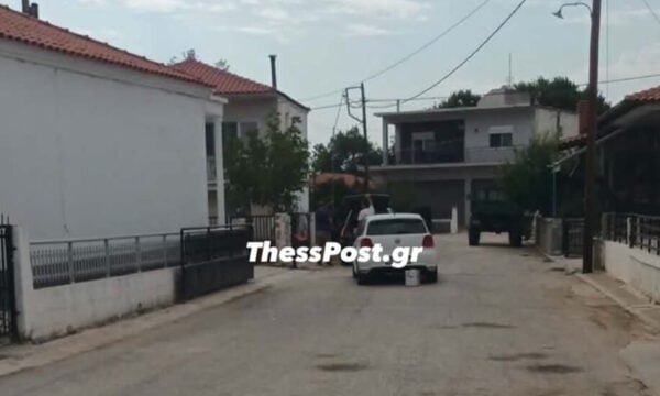 Γυναικτονία στη Ροδόπη: Ανήμερα των γενεθλίων της ανήλικης κόρης τους ο 53χρονος σκότωσε τη σύζυγό του – Την μαχαίρωσε στον λαιμό