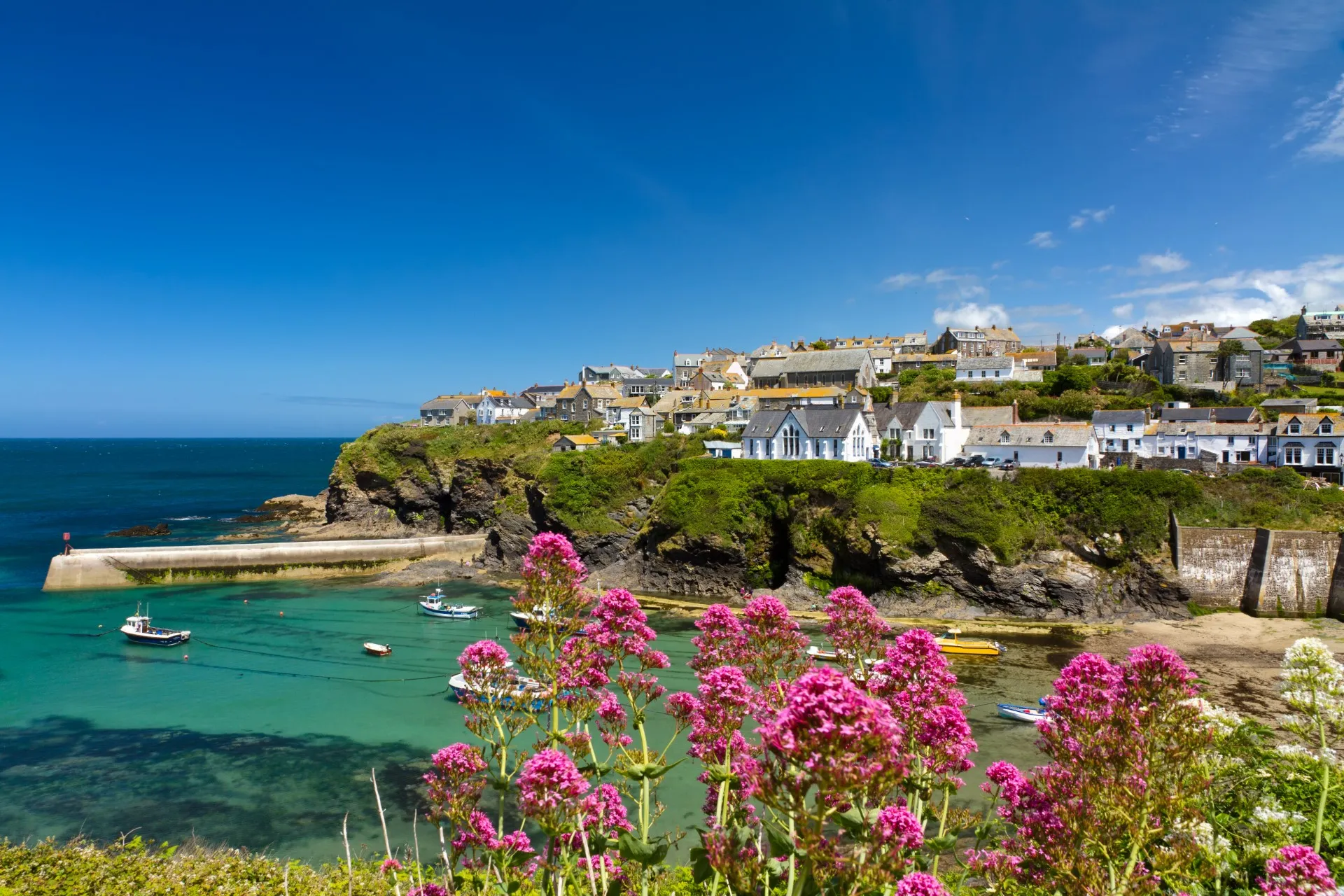 Πόσοι Βρετανοί θα κάνουν φέτος διακοπές στη χώρα τους