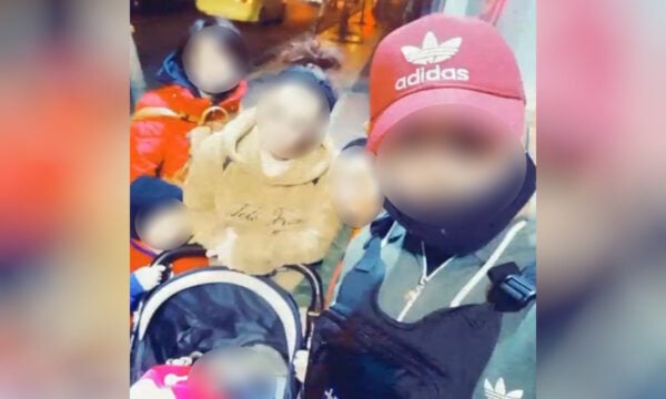 Κυψέλη: Φωτογραφία 43χρονου με παιδικό καρότσι και μωρό – Τι ερευνούν οι αρχές