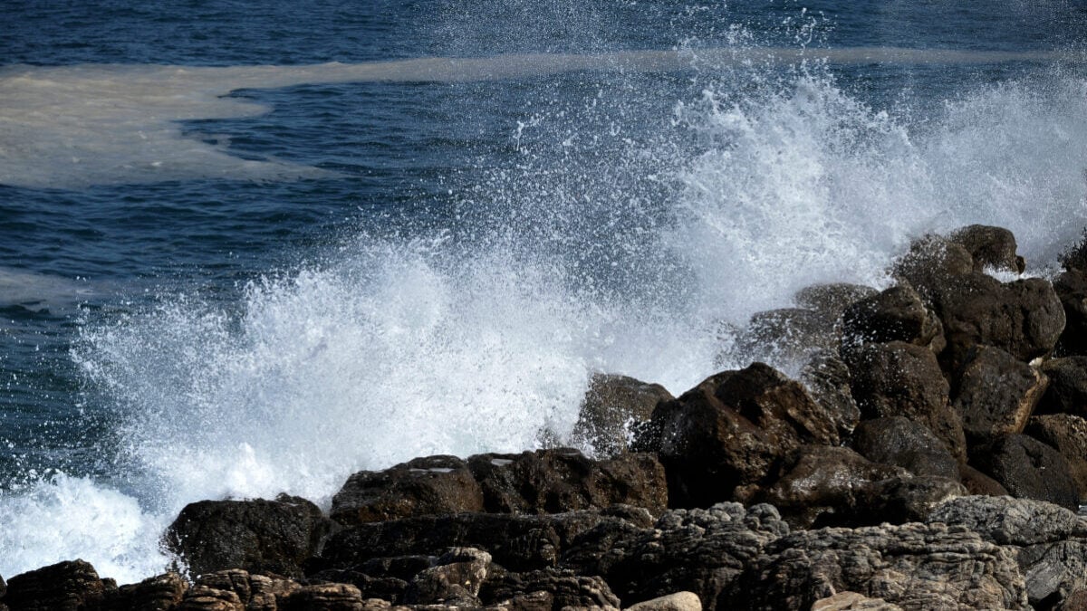 Καιρός σήμερα: Βροχές, μελτέμια έως 9 μποφόρ και πτώση της θερμοκρασίας 1 Καιρός σήμερα: Βροχές, μελτέμια έως 9 μποφόρ και πτώση της θερμοκρασίας