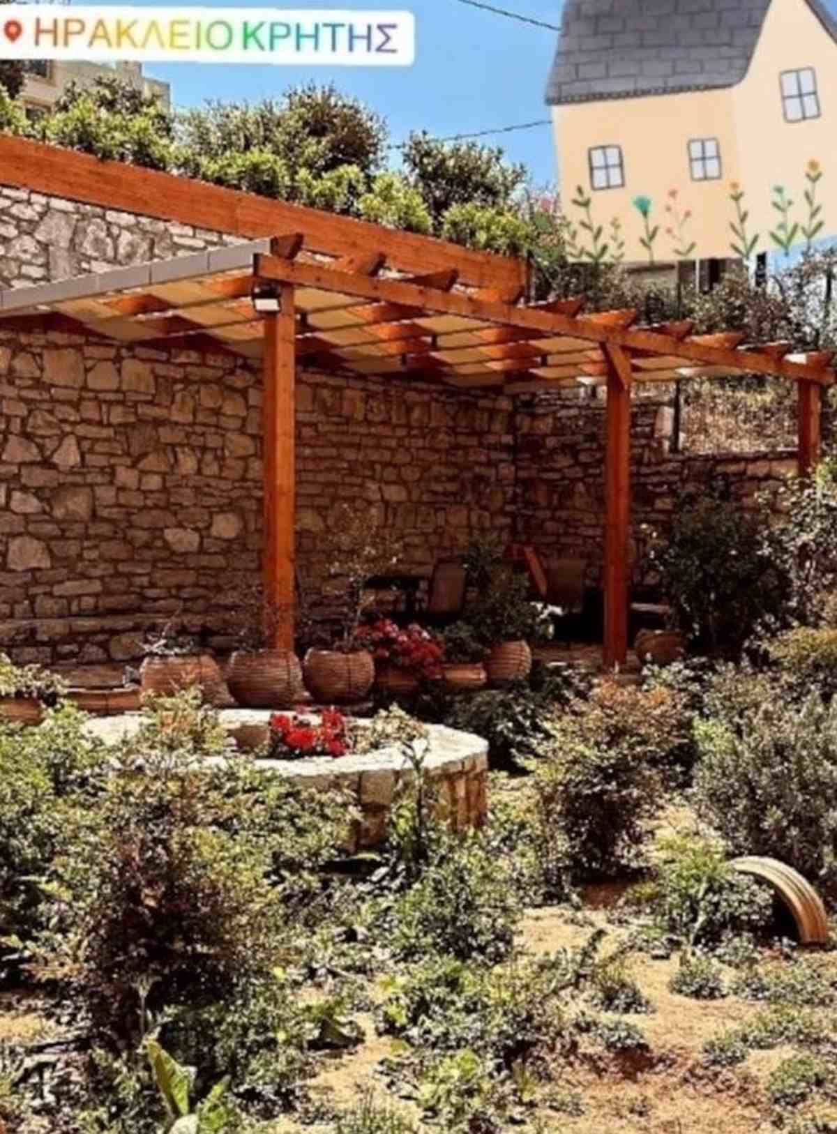 Λασκαράκη – Σουλτάτος: Στο προσωπικό τους καταφύγιο στην Κρήτη, οι φωτογραφίες που μοιράστηκαν 14 Λασκαράκη