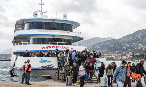 Οι Τούρκοι συρρέουν στα ελληνικά νησιά – Οι τιμές και η βίζα τους έκαναν να κοιτούν στο Αιγαίο