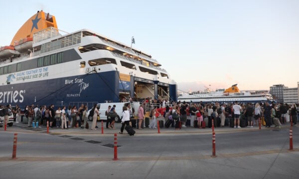 Επιστροφή αδειούχων Αυγούστου: Πάνω από 90.000 επιβάτες στα λιμάνια τη Δευτέρα
