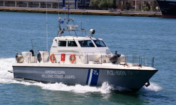 Κάρπαθος: Πυρομαχικά βρέθηκαν σε παραλία στο Αρδάνι, απαγόρευση κολύμβησης
