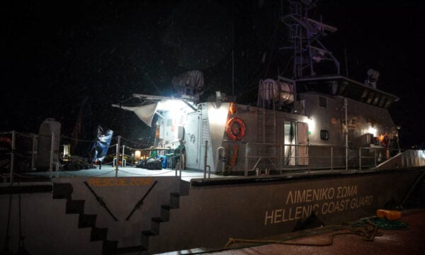 Θρίλερ ανοιχτά της Σύμης: Πέντε αγνοούμενοι από ιστιοπλοϊκό που έπλεε ακυβέρνητο – Εντοπίστηκε ζωντανή γυναίκα τέσσερις ώρες αργότερα