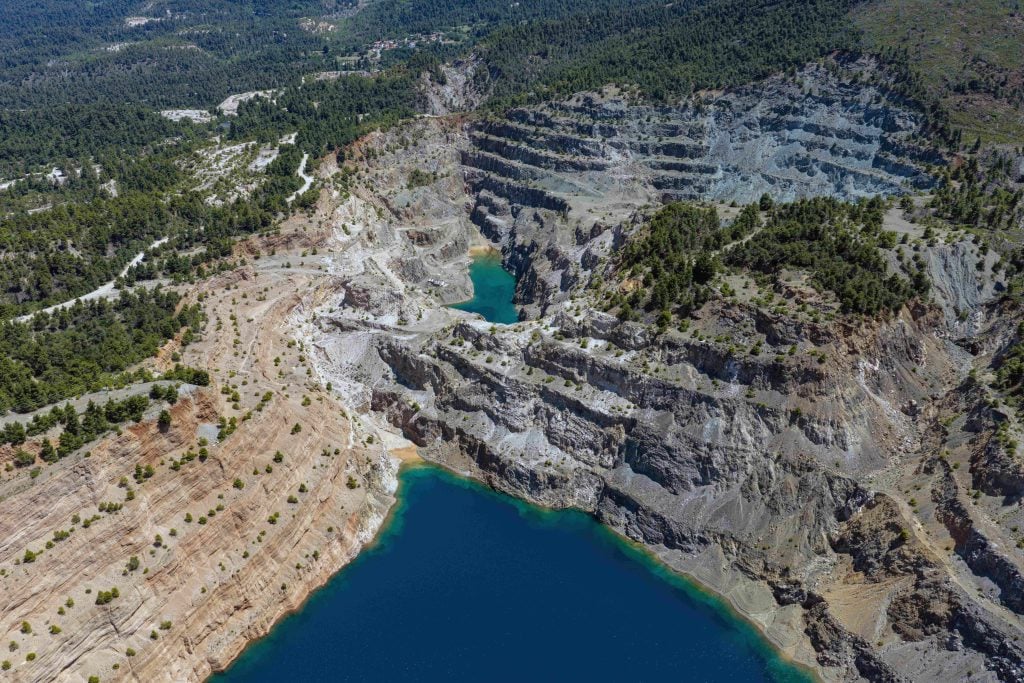 Οι λίμνες των παλιών ορυχείων στην Εύβοια: Ασυνήθιστο τοπίο - ΦΩΤΟ 31 oryxeia evoia