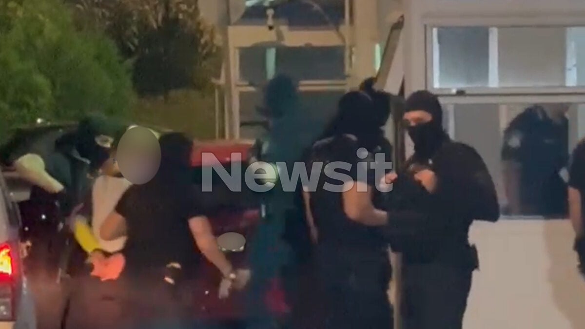 Marfin: Απολογείται σήμερα η 46χρονη που έφτασε από τη Βρετανία και τα στοιχεία που την εμπλέκουν 1 Marfin: Απολογείται σήμερα η 46χρονη που έφτασε από τη Βρετανία και τα στοιχεία που την εμπλέκουν