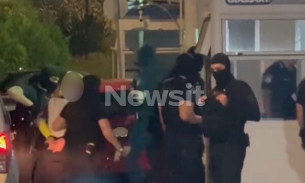 Marfin: Απολογείται σήμερα η 46χρονη που έφτασε από τη Βρετανία και τα στοιχεία που την εμπλέκουν