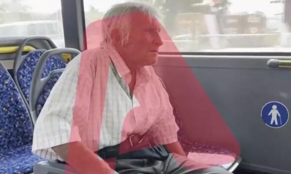 Μαρκόπουλο: Οδηγός λεωφορείου επιτέθηκε φραστικά σε ηλικιωμένο επιβάτη – «Θα στη στήσω και θα σε σακατέψω»