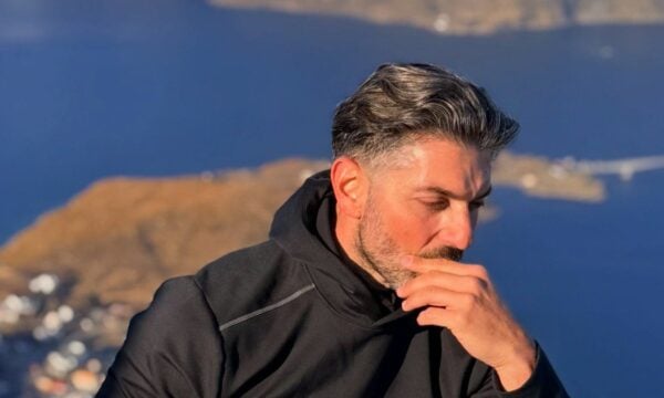 Σπύρος Μαρτίκας αναλύει το «μισά-μισά» στις σχέσεις και είναι κάθετος: «Ρε φίλε, λίγη αξιοπρέπεια» (Βίντεο)