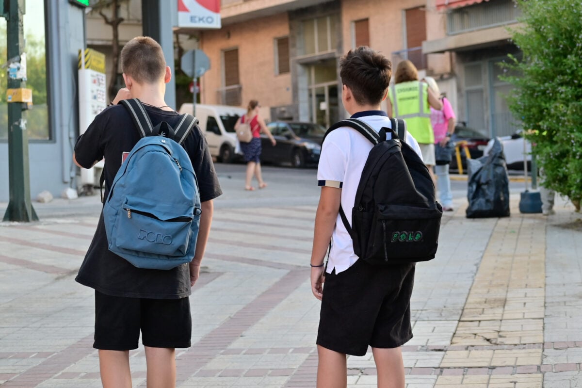 Πότε ανοίγουν τα σχολεία και πότε πέφτουν η 28η Οκτωβρίου, η 25η Μαρτίου και η Καθαρά Δευτέρα