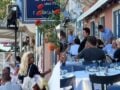 Ελένη Μενεγάκη: Με τον Ματέο Παντζόπουλο σε ταβέρνα στο Φισκάρδο – Βίντεο στο Tik Tok