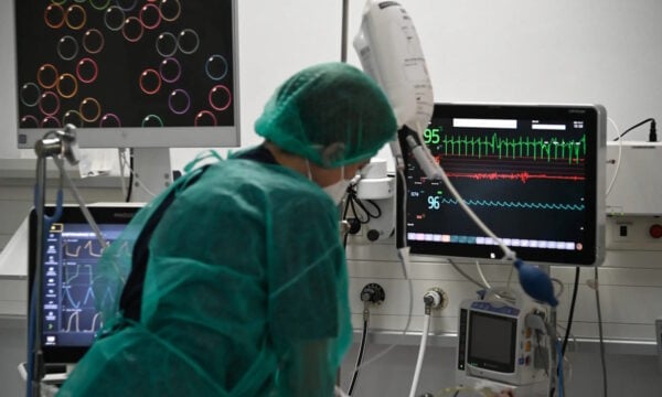 Ρόδος: Δεκάδες κρούσματα γαστρεντερίτιδας και μεγάλη προσέλευση στα επείγοντα