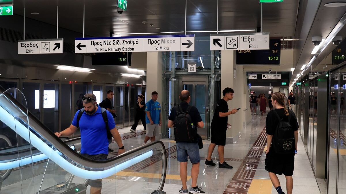 Μετρό Θεσσαλονίκης: Ξεκίνησαν τα δρομολόγια στους 5 νέους σταθμούς – Φωτογραφίες και βίντεο 5 Μετρό Θεσσαλονίκης: Ξεκίνησαν τα δρομολόγια στους 5 νέους σταθμούς – Φωτογραφίες και βίντεο
