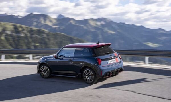 MINI JCW (2026): Φήμες για νέα αξεσουάρ, χωρίς μεγαλύτερη τελική ταχύτητα