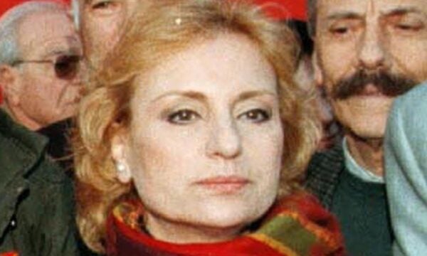 21 χρόνια από τον θάνατο της Βίκυς Μοσχολιού: Η σπαρακτική ανάρτηση των παιδιών της – «Στο φως μανούλα»