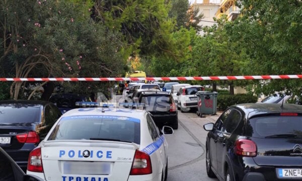 Πυροβολισμοί στη Νέα Σμύρνη: Άνδρας σκότωσε τη γυναίκα και στη συνέχεια αυτοκτόνησε