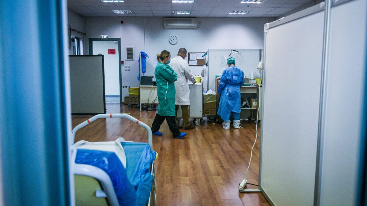 Ιός του Δυτικού Νείλου: Αύξηση κρουσμάτων στην Αττική – Μαγιορκίνης: Στο επίκεντρο Σπάτα και Μαρκόπουλο 1 Ιός του Δυτικού Νείλου: Αύξηση κρουσμάτων στην Αττική – Μαγιορκίνης: Στο επίκεντρο Σπάτα και Μαρκόπουλο
