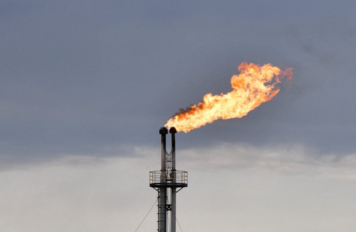 Brent: Άλμα άνω του 5% από την αρχή της εβδομάδας, με τις διαπραγματεύσεις ΗΠΑ-Ιράν σε τέλμα