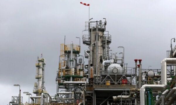 Το Brent πάνω από τα 91 δολάρια το βαρέλι εν μέσω κρίσης στα Στενά του Ορμούζ