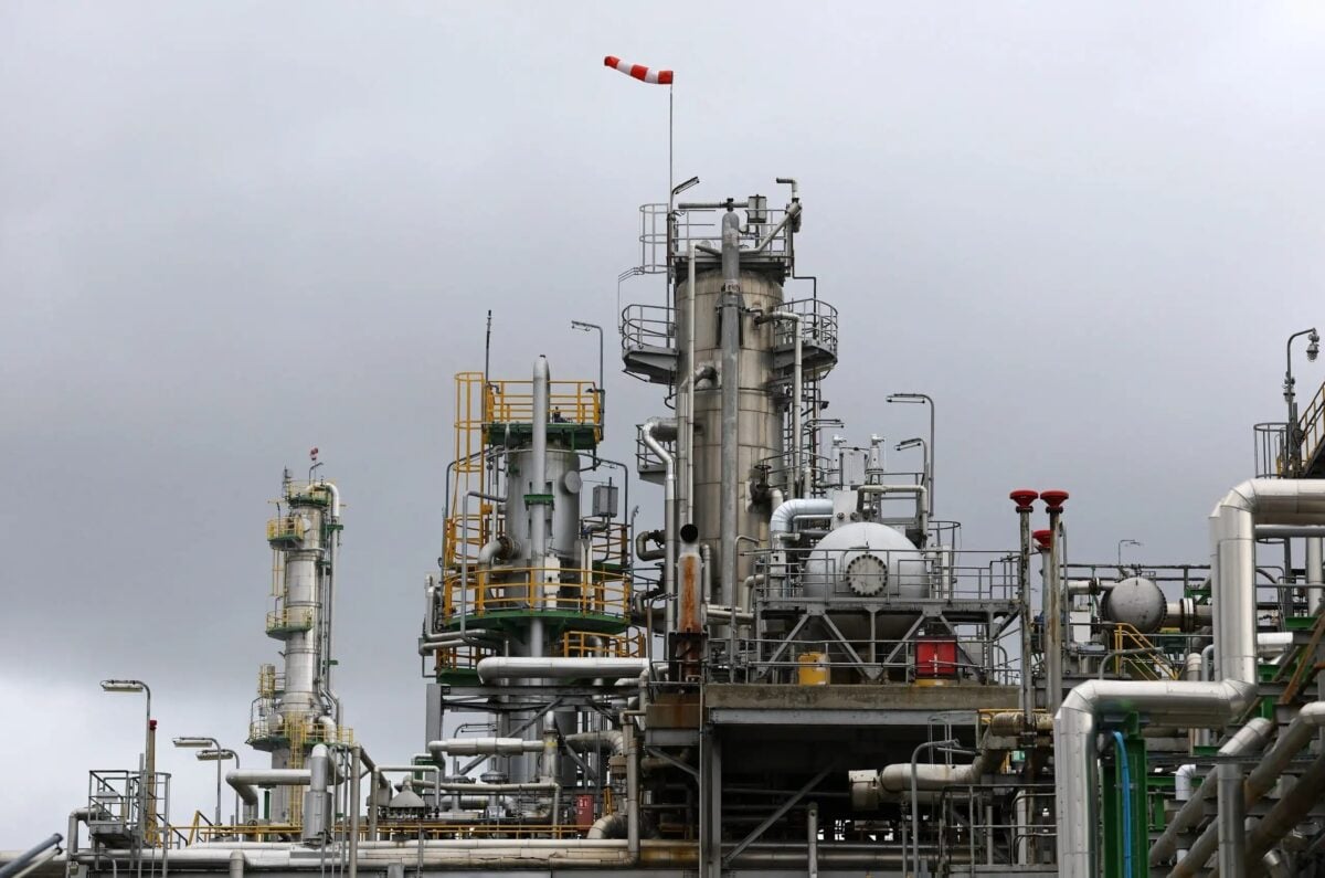 Το Brent πάνω από τα 91 δολάρια το βαρέλι εν μέσω κρίσης στα Στενά του Ορμούζ