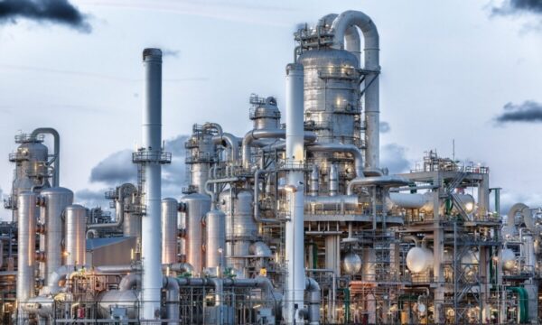 Πετρέλαιο: Άνοδος στο Brent καθώς καθυστερεί η συμφωνία για τα Στενά του Ορμούζ