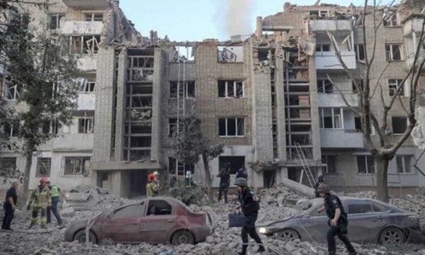 Ουκρανία – Ρωσία: Οκτώ νεκροί από εκατέρωθεν επιθέσεις με drones, φωτογραφίες και βίντεο