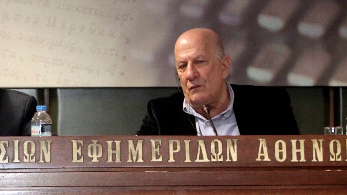Αντώνης Πανούτσος: Σε κρίσιμη κατάσταση, έχει προσβληθεί από τον ιό του Δυτικού Νείλου 1 Αντώνης Πανούτσος: Σε κρίσιμη κατάσταση, έχει προσβληθεί από τον ιό του Δυτικού Νείλου
