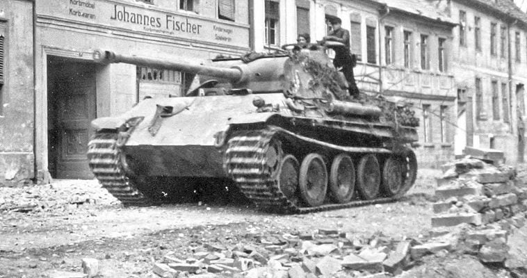 Ρωσία: Εντοπίστηκε γερμανικό άρμα Panther κάτω από πανεπιστήμιο – Παρέμενε θαμμένο για πάνω από 60 χρόνια (βίντεο)