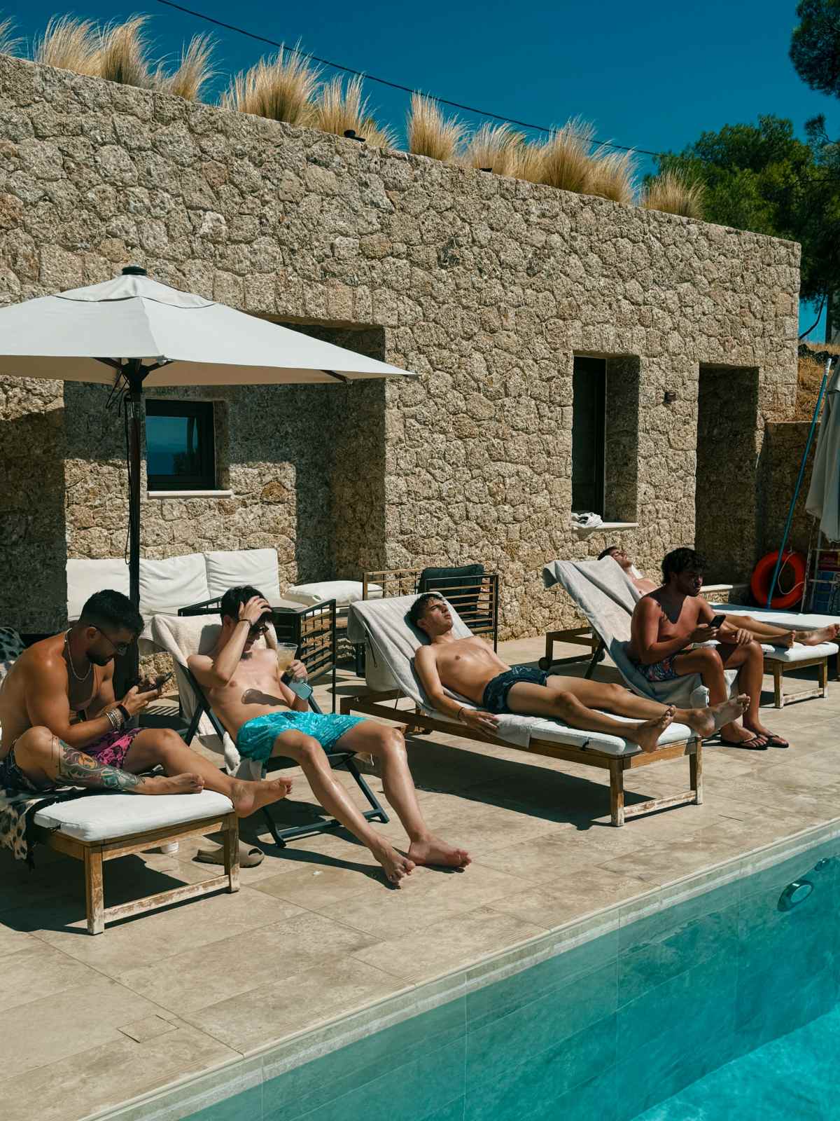 Παπαδημητρίου: Με τον Γεροντιδάκη, τον αδελφό του και τους γιους της στο Πόρτο Χέλι – φωτογραφίες 13 Η ανάρτηση της Ντορέττας Παπαδημητρίου από το Πόρτο Χέλι