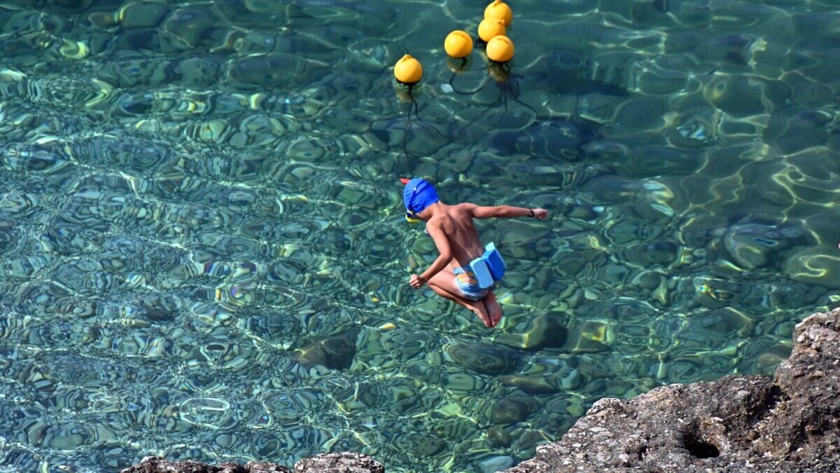 Καιρός: Δεκαπενταύγουστος με δυνατά μελτέμια και πτώση της θερμοκρασίας – Πολύ υψηλός κίνδυνος για φωτιές σήμερα σε 5 περιοχές 1 Καιρός: Δεκαπενταύγουστος με δυνατά μελτέμια και πτώση της θερμοκρασίας – Πολύ υψηλός κίνδυνος για φωτιές σήμερα σε 5 περιοχές