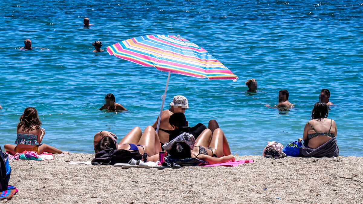 Καιρός: Ανεβαίνει από σήμερα η θερμοκρασία, επιμένουν οι δυνατοί άνεμοι – Τριήμερο κύμα ζέστης με 40°C από το Σάββατο 1 Καιρός: Ανεβαίνει από σήμερα η θερμοκρασία, επιμένουν οι δυνατοί άνεμοι – Τριήμερο κύμα ζέστης με 40°C από το Σάββατο