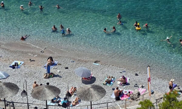 Καιρός: 40άρια σε Αττική, Σέρρες, Άρτα, Κρήτη την Κυριακή – Ισχυρά μελτέμια από τη Δευτέρα