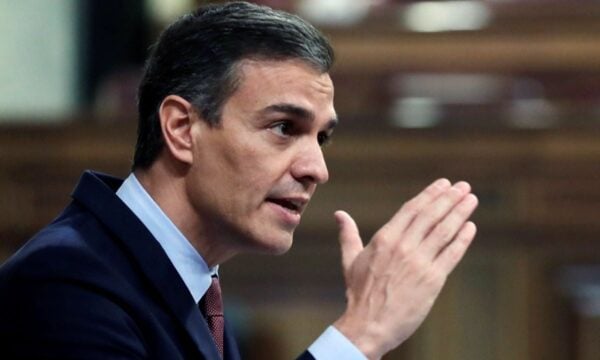 Διπλωματική αντεπίθεση για την Ισπανία: Σάντσεθ προειδοποιεί την Ιταλία «Επαναφέρετε τη Σένγκεν έως την Κυριακή, αλλιώς θα λάβουμε μέτρα»